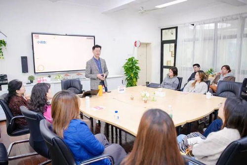 告別帶娃焦慮，長(zhǎng)寧育兒專家團(tuán)坐鎮(zhèn)，解答你的“怎么辦”